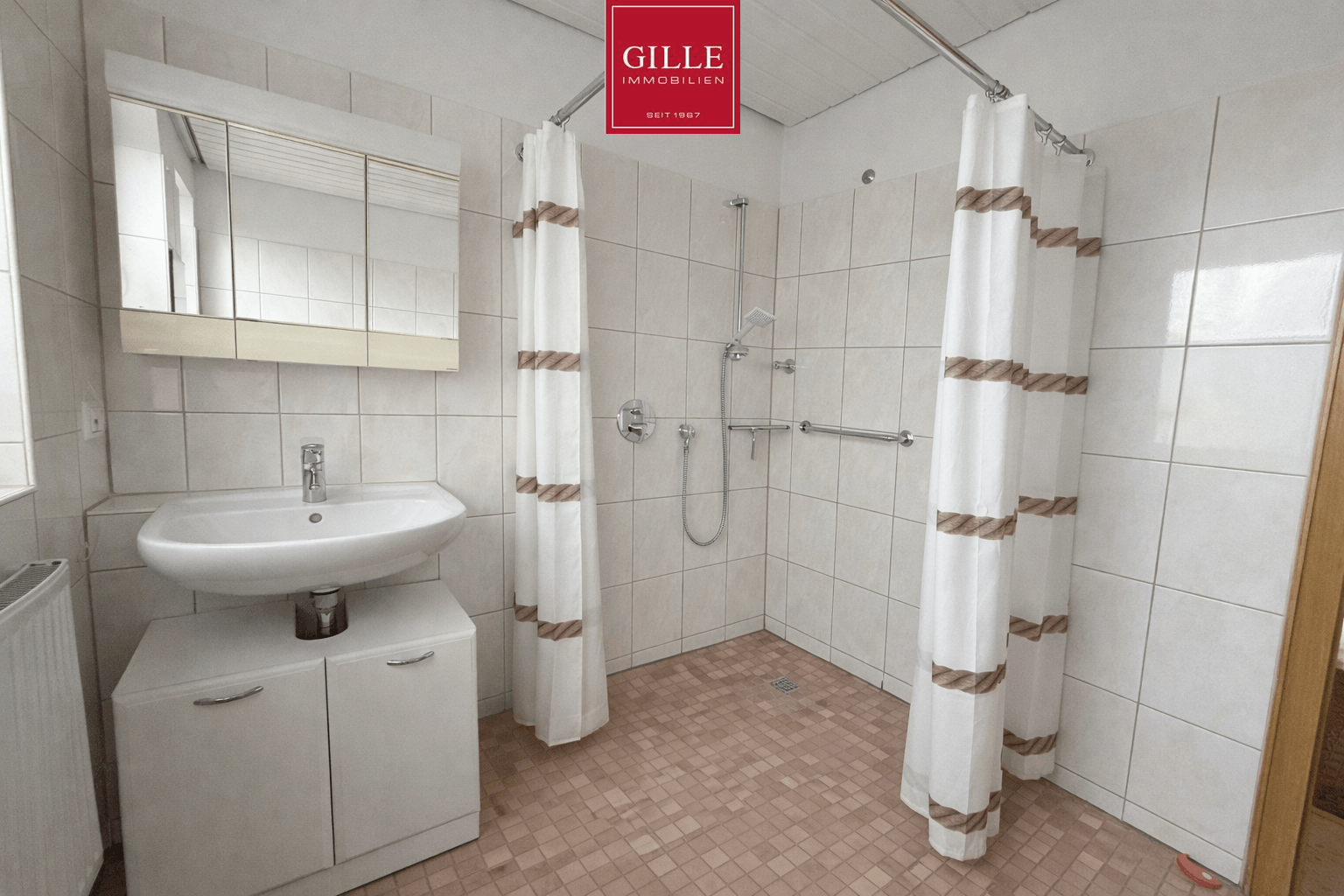 Ansicht 17 von: Neuss-Dreikönigenviertel: Attraktives und gepflegtes  1-Familien-Eckhaus mit Garten und Garage